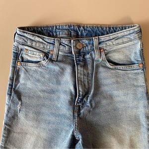 Vintage Slim H&M Straight Leg Ripped Jeans